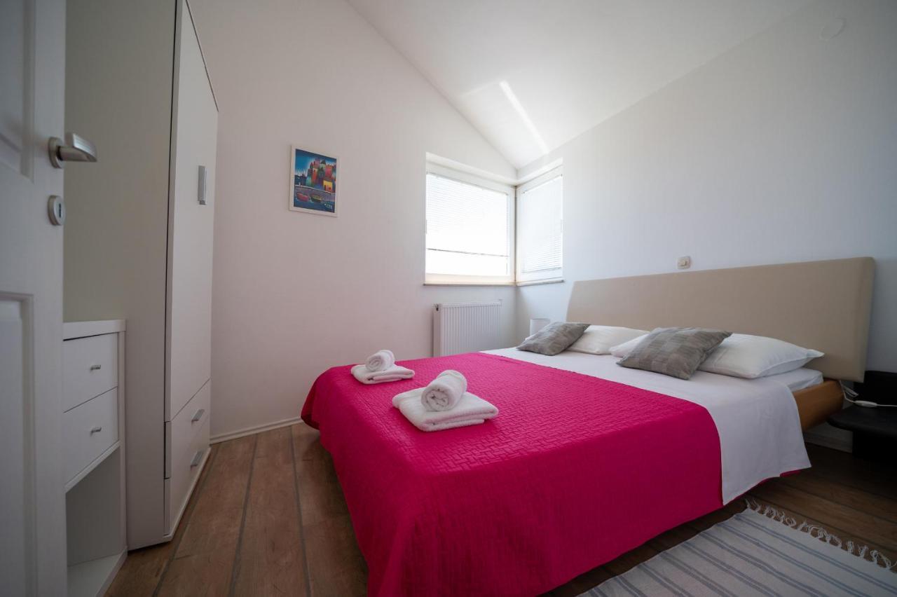 Apartments A&T Sukošan 外观 照片